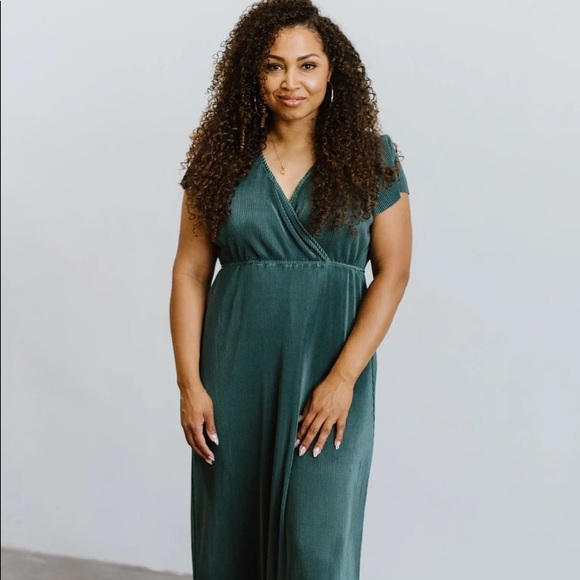 Baltic Born Athena Pleated Maxi Dress Lagoon NWT Maternity Friendly - Picture 11 of 12